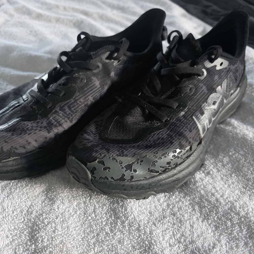 Hoka Speedgoat 6